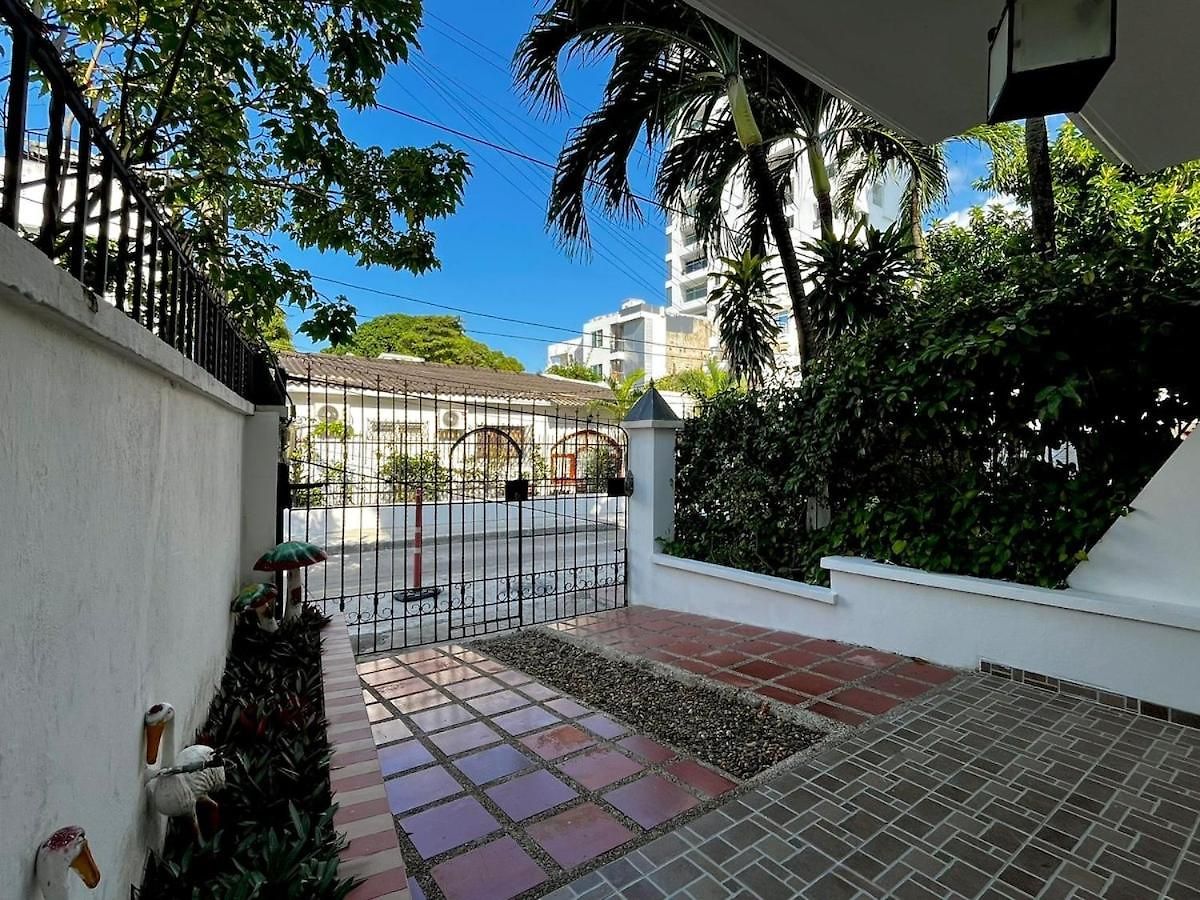 Beautiful Furnished House In Ctg Apartment *