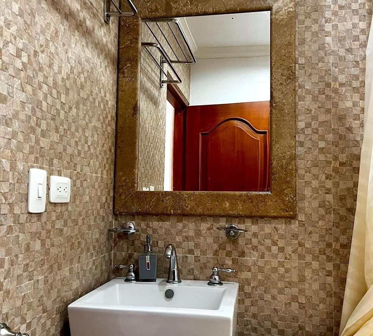 Beautiful Furnished House In Ctg Apartment *